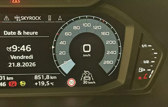 AUDI Q3 45 TFSIe 245 ch S tronic 6 S line photo 16 2131479