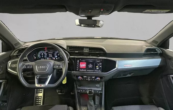 AUDI Q3 45 TFSIe 245 ch S tronic 6 S line photo 18 2131479