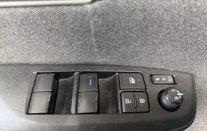 TOYOTA YARIS Hybride 116h Design photo 10 1103552