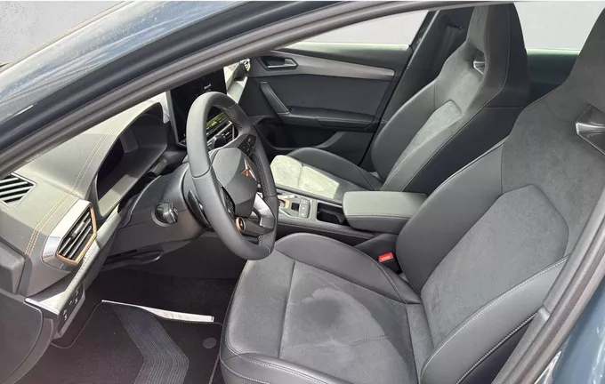 CUPRA FORMENTOR eHybrid 204 ch DSG6 V extérieur trois quart arrière droit 3283