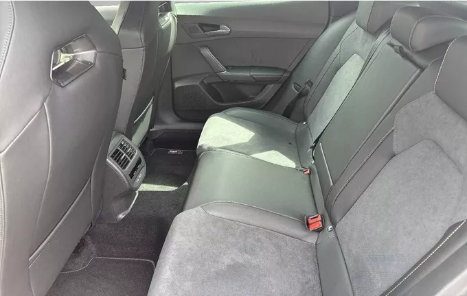 CUPRA FORMENTOR eHybrid 204 ch DSG6 V extérieur arrière 3283