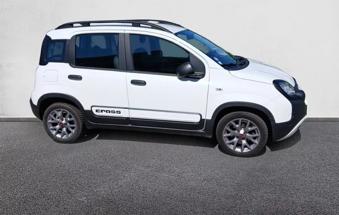 FIAT PANDA 0.9 85 ch TwinAir S/S City Cross extérieur côté droit 945906