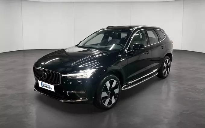 VOLVO XC60 T6 Recharge AWD 253 ch + 145 ch Geartronic 8 Ultimate Style Chrome extérieur trois quart avant gauche 2132615