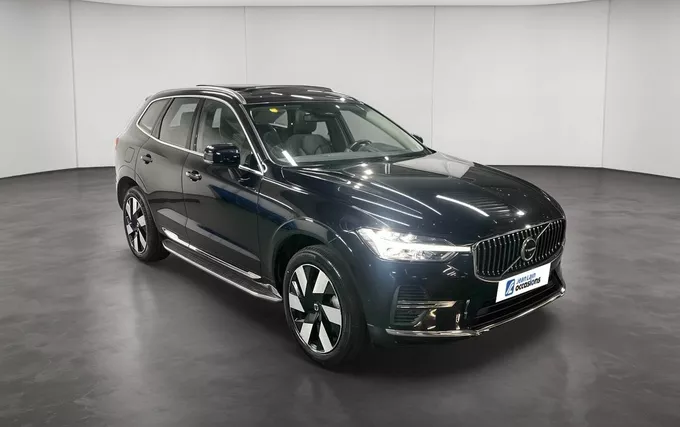 VOLVO XC60 T6 Recharge AWD 253 ch + 145 ch Geartronic 8 Ultimate Style Chrome extérieur trois quart avant droit 2132615