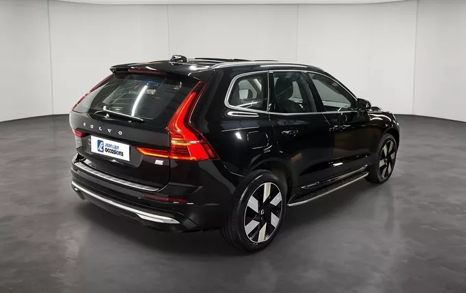 VOLVO XC60 T6 Recharge AWD 253 ch + 145 ch Geartronic 8 Ultimate Style Chrome extérieur trois quart arrière droit 2132615