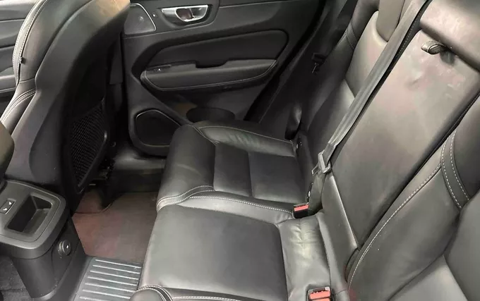 VOLVO XC60 T6 Recharge AWD 253 ch + 145 ch Geartronic 8 Ultimate Style Chrome photo 17 2132615