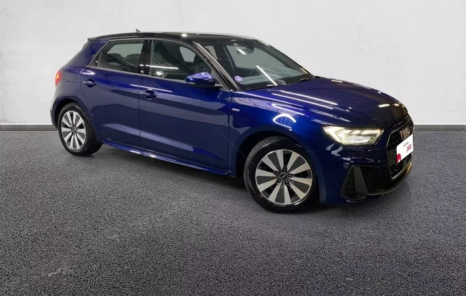 AUDI A1 Sportback 30 TFSI 116 ch S tronic 7 S Line extérieur trois quart avant droit 2124875