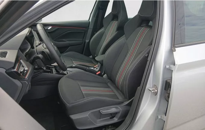 SKODA KAMIQ 1.0 TSI Evo 2 116 ch DSG7 Monte Carlo extérieur trois quart arrière droit 2126785