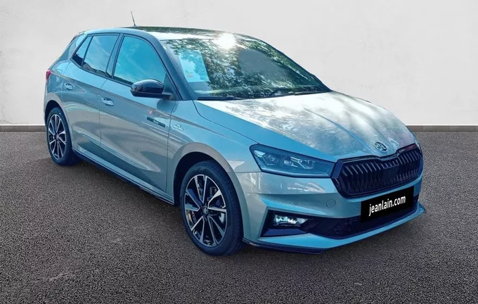 SKODA FABIA 1.0 TSI 116 ch EVO 2 DSG7 Monte-Carlo extérieur trois quart avant droit 4937