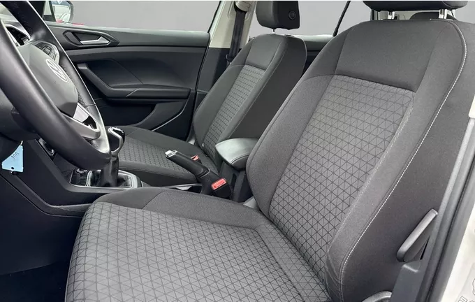 VOLKSWAGEN T-CROSS 1.0 TSI 95 Start/Stop BVM5 Life Plus extérieur trois quart arrière droit 2125950