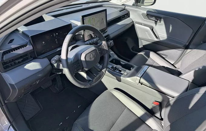 TOYOTA RAV4 Hybride 185 ch 2WD Lounge photo 11 127186