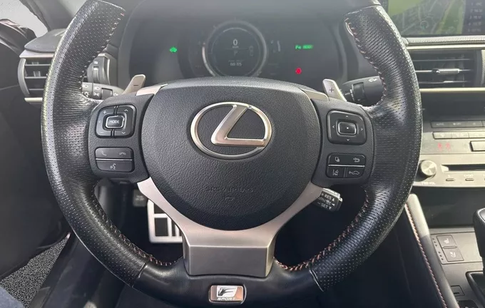 LEXUS RC 300h F SPORT Black Edition photo 12 1103184