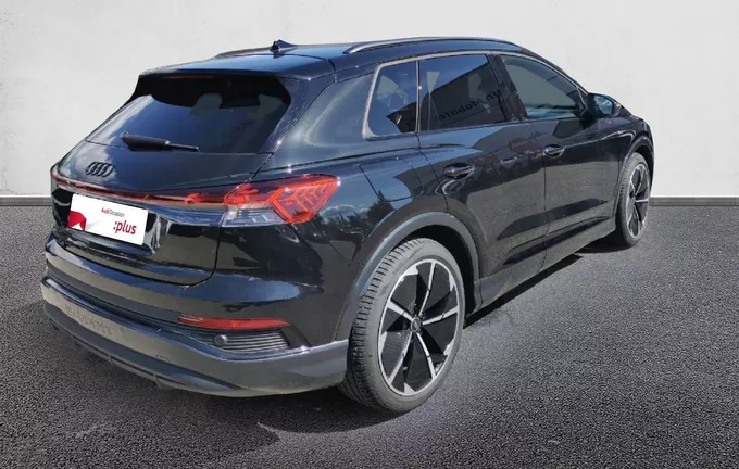 AUDI Q4 E-TRON 45 285 ch 82 kWh extérieur trois quart arrière droit 0291