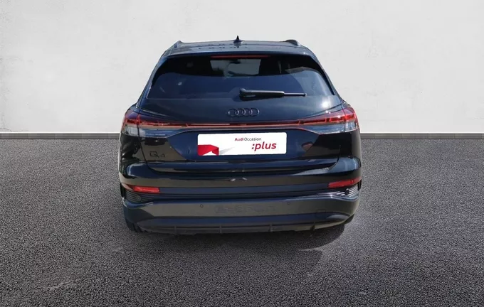 AUDI Q4 E-TRON 45 285 ch 82 kWh extérieur arrière 0291