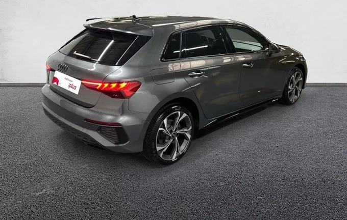 AUDI A3 Sportback 40 TFSIe 204 S tronic 6 S Line extérieur trois quart arrière droit 2129629