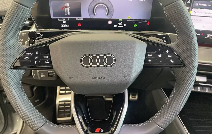 AUDI Q3 Sportback TFSI 150 ch Hybride S tronic 7 S line photo 12 5762