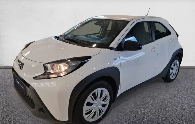 TOYOTA AYGO X 1.0 VVT-i 72 Dynamic extérieur trois quart avant gauche 1103616