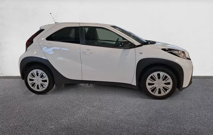 TOYOTA AYGO X 1.0 VVT-i 72 Dynamic extérieur côté droit 1103616