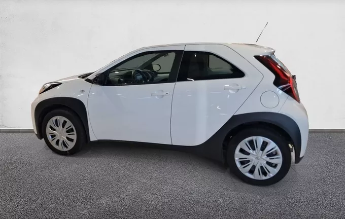 TOYOTA AYGO X 1.0 VVT-i 72 Dynamic extérieur côté gauche 1103616