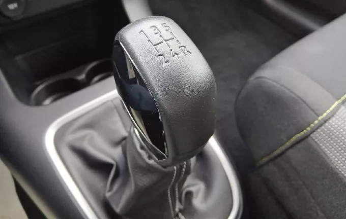 CITROEN C3 PureTech 83 S&S BVM5 Shine photo 14 945223