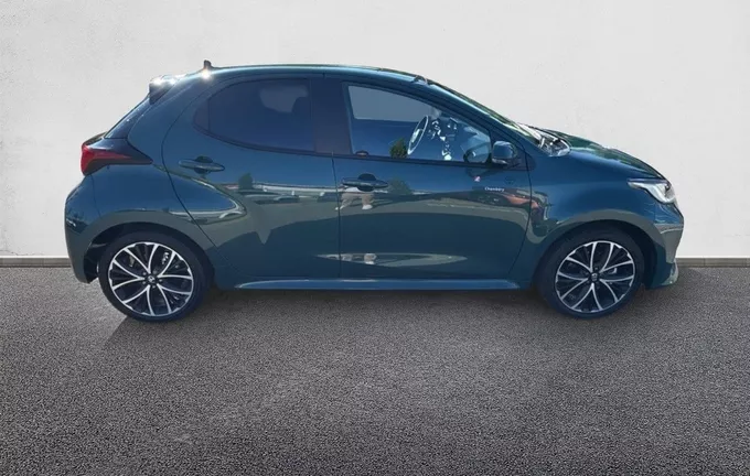 TOYOTA YARIS Hybride 116h Design extérieur côté droit 201726