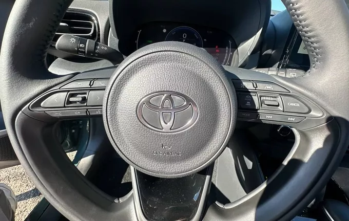 TOYOTA YARIS Hybride 116h Design photo 12 201726