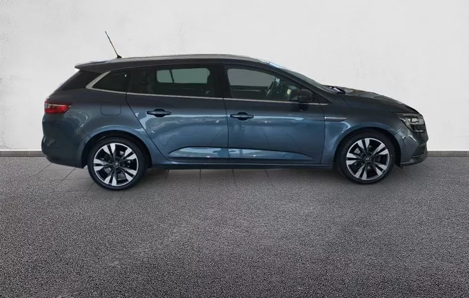 RENAULT MEGANE Mégane IV Estate Blue dCi 115 Intens extérieur côté droit 560706