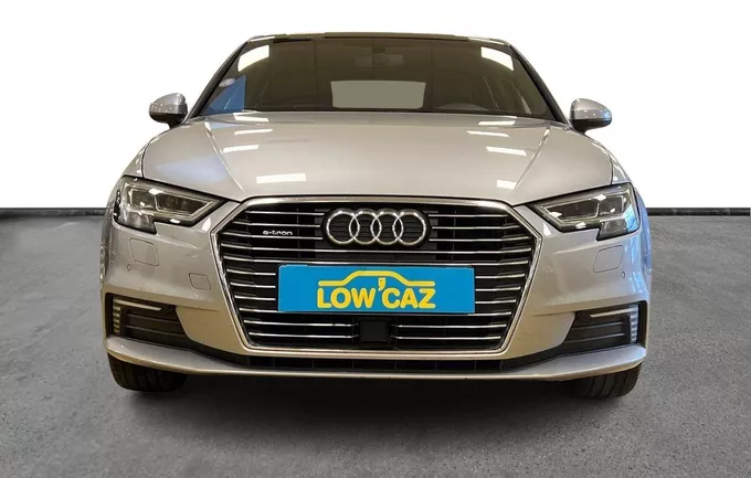 AUDI A3 Sportback 40 e-tron 204 S tronic 6 Design Luxe extérieur trois quart avant droit 213302