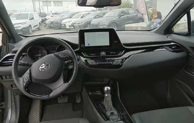 TOYOTA C-HR Hybride 1.8L Edition photo 18 1100372