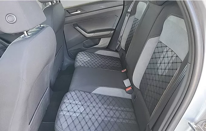 VOLKSWAGEN TAIGO 1.0 TSI 110 DSG7 R-Line extérieur arrière 2128850