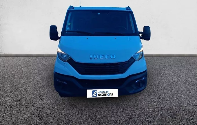 IVECO DAILY CHASSIS CAB 35 C 16S EMP 3450 QUAD-LEAF BVM6 extérieur avant 106304