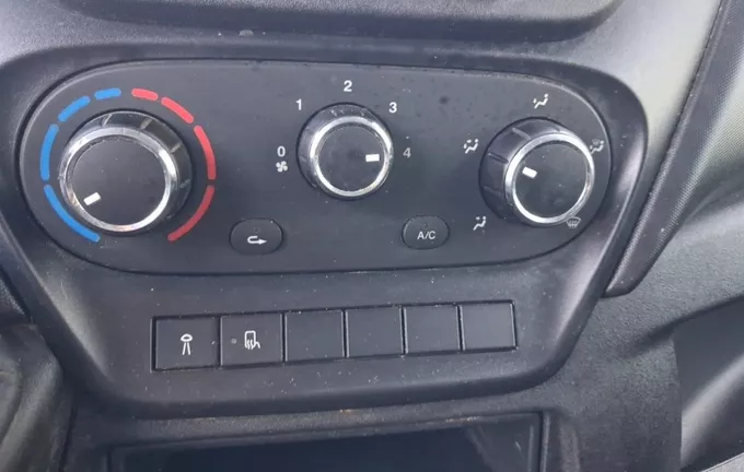 IVECO DAILY CHASSIS CAB 35 C 16S EMP 3450 QUAD-LEAF BVM6 photo 14 106304