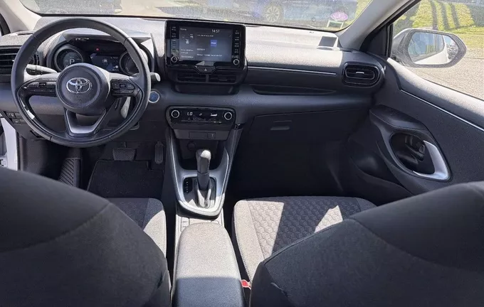 TOYOTA YARIS Hybride 116h Design photo 18 1103255