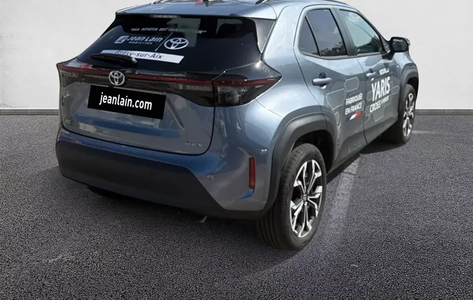 TOYOTA YARIS CROSS Hybride 130h 2WD Design extérieur trois quart arrière droit 199805