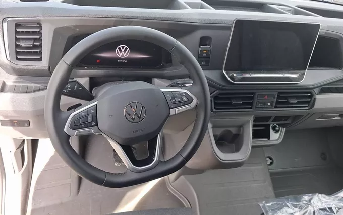 VOLKSWAGEN UTILITAIRES CRAFTER VAN 35 L3H3 2.0 TDI 177 CH BVA8 BUSINESS photo 12 1089