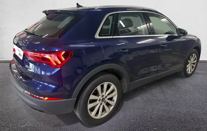 AUDI Q3 35 TFSI 150 ch S tronic 7 Design extérieur trois quart arrière droit 2130528