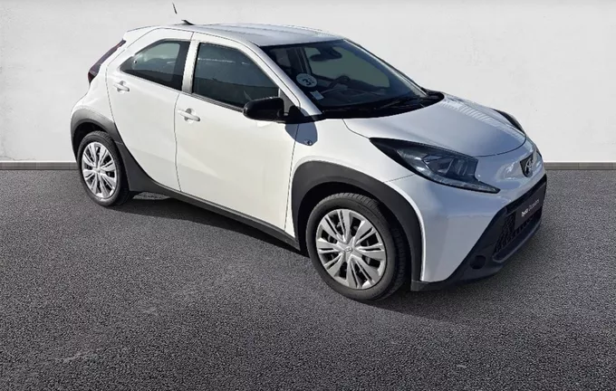 TOYOTA AYGO X 1.0 VVT-i 72 Dynamic extérieur trois quart avant droit 1103868