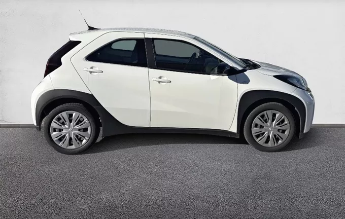 TOYOTA AYGO X 1.0 VVT-i 72 Dynamic extérieur côté droit 1103868