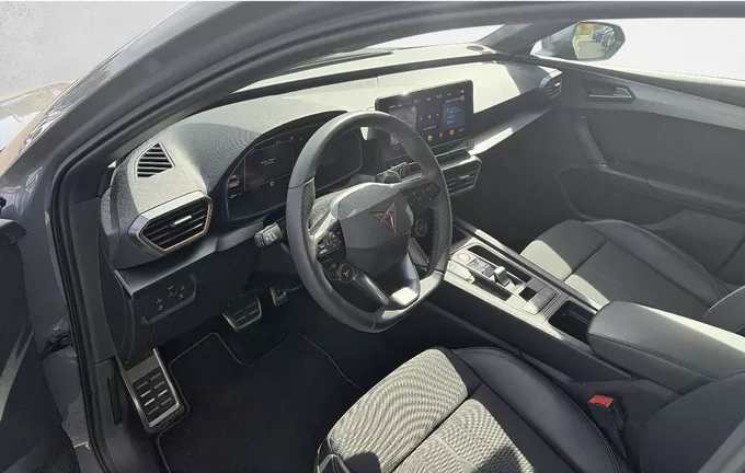 CUPRA LEON 1.4 e-HYBRID 245 ch DSG6 photo 13 2131875