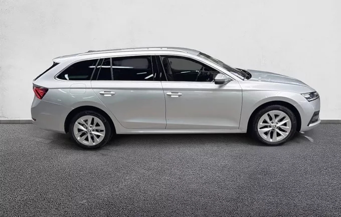 SKODA OCTAVIA Combi 2.0 TDI 150 ch DSG7 Style extérieur côté droit 213038