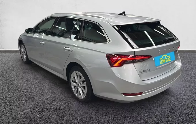 SKODA OCTAVIA Combi 2.0 TDI 150 ch DSG7 Style extérieur trois quart arrière gauche 213038