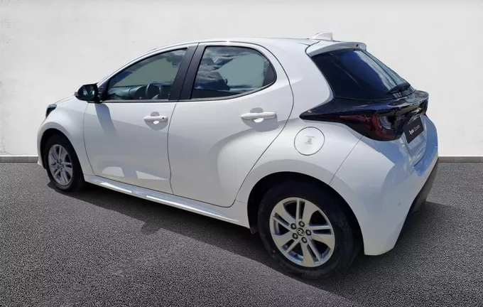 TOYOTA YARIS 120 VVT-i Dynamic Business extérieur trois quart arrière gauche 1103624