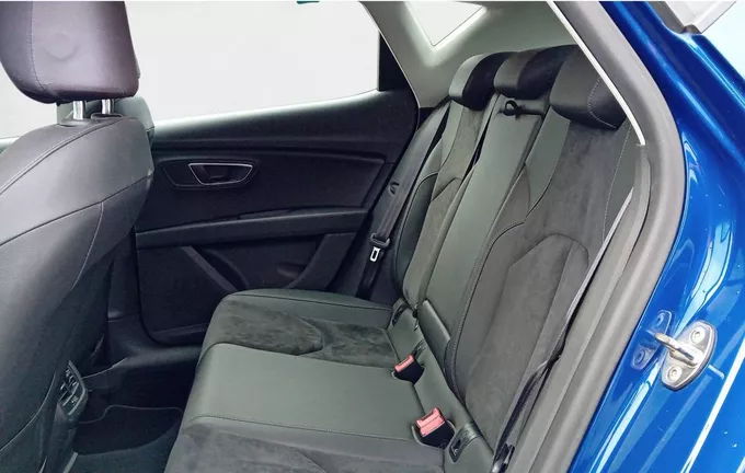 SEAT LEON 1.2 TSI 110 Start/Stop Style extérieur arrière 560639