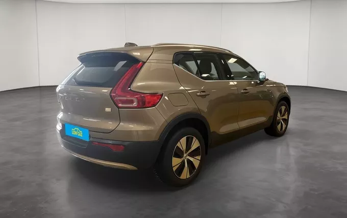 VOLVO XC40 T5 Recharge 180+82 ch DCT7 Business extérieur trois quart arrière droit 213632
