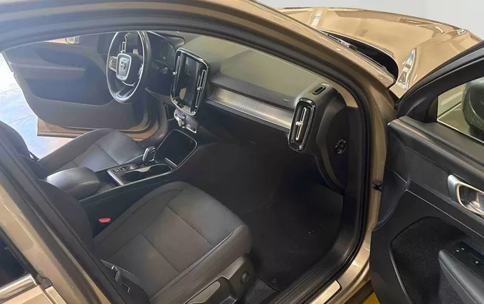 VOLVO XC40 T5 Recharge 180+82 ch DCT7 Business photo 18 213632