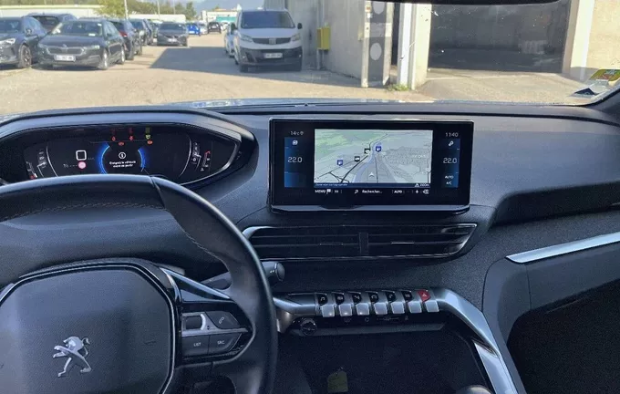 PEUGEOT 3008 PureTech 130ch S&S BVM6 Allure Pack extérieur trois quart avant droit 3013133