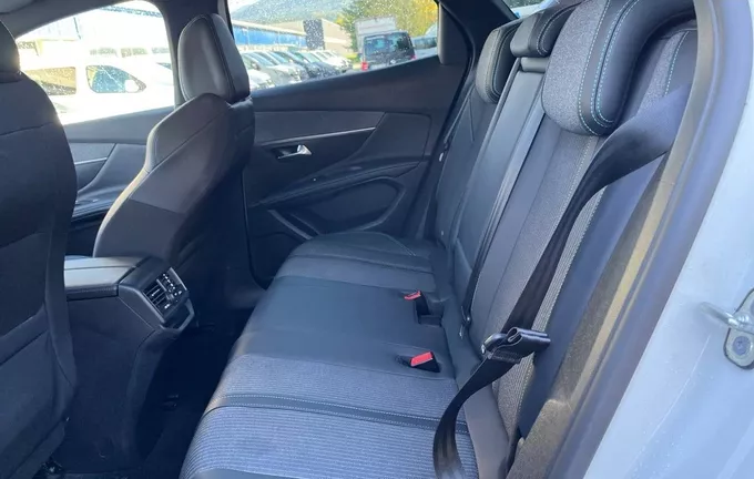 PEUGEOT 3008 PureTech 130ch S&S BVM6 Allure Pack extérieur arrière 3013133