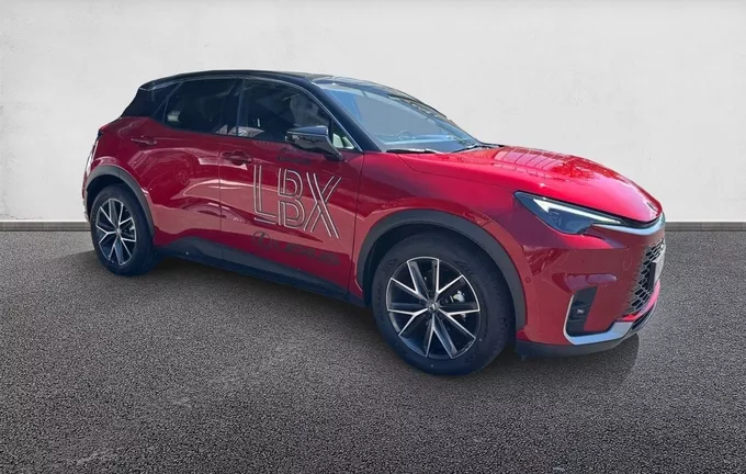 LEXUS LBX 2WD Cool extérieur trois quart avant droit 1103381
