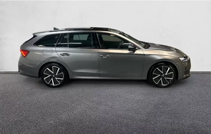 SKODA OCTAVIA Combi 1.5 TSI Hybrid 150 ch ACT DSG7 Sportline extérieur côté droit 2126104