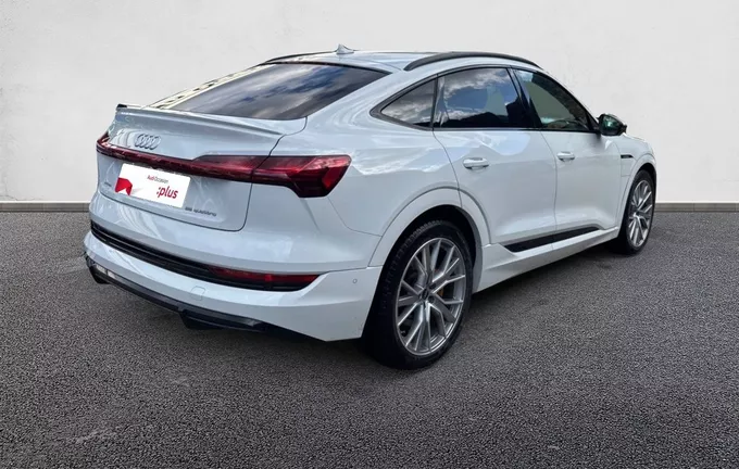 AUDI E-TRON Sportback 55 quattro 408 ch S line extérieur trois quart arrière droit 2126252